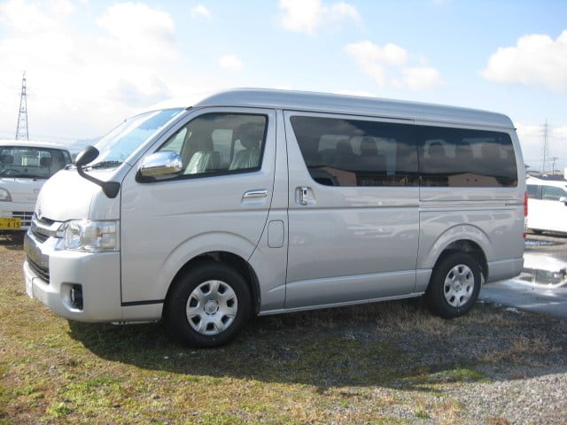 10人乗りハイエース01